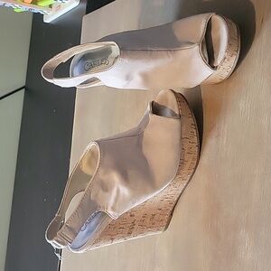 Tan wedges